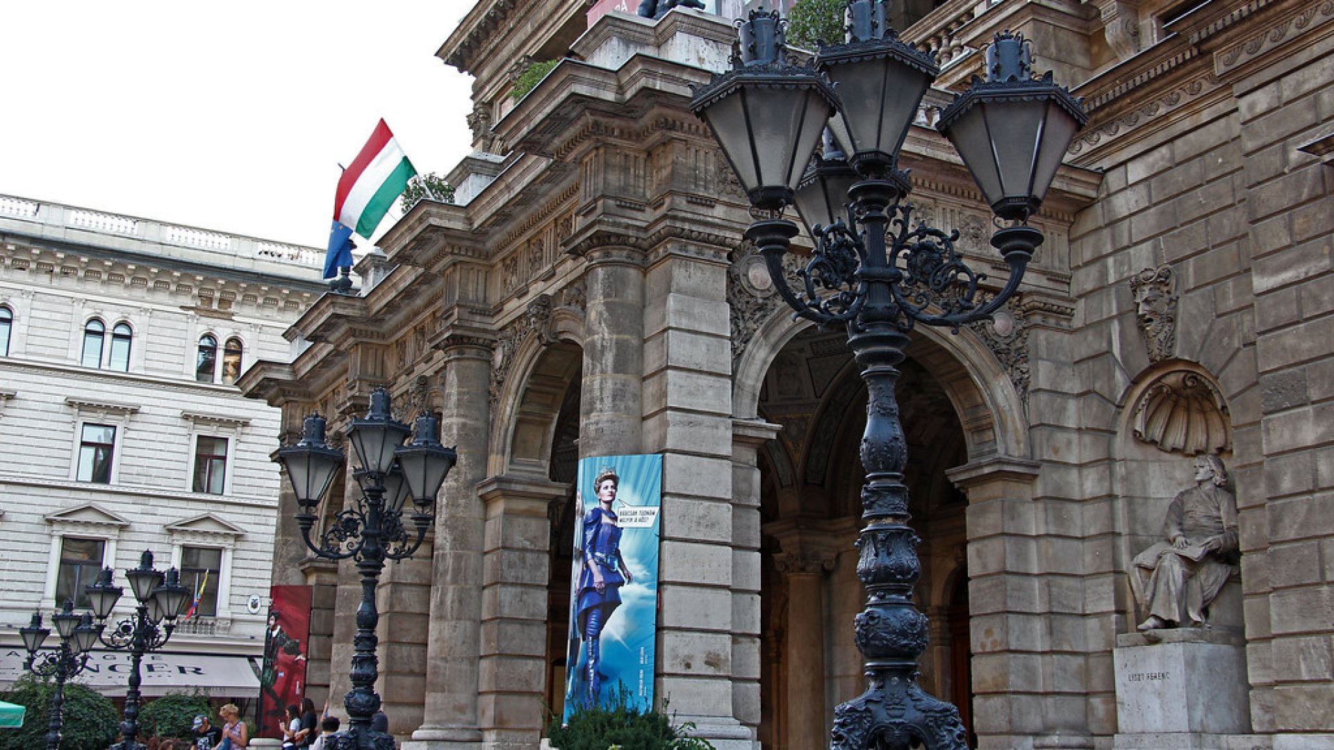 Újranyit a Magyar Állami Operaház újranyit az opera
