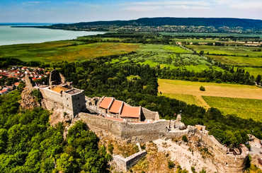 Top 5 kihagyhatatlan hely a Balaton északi partján